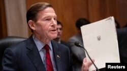 Архівне фото: Сенатор США Річард Блументаль під час слухань в Сенаті США 27 лютого 2024 року