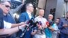 Advokat Miroje Jovanović ispred Višeg suda u Podgorici (Foto: Jovo Radulović/VOA)
