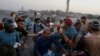 Organisasi Amal di Pakistan Bagi-bagi Makanan Gratis di Bulan Ramadan