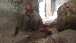د څرمنو کاروباريان وايي، په تیرو لسو کالو کې له څرمنو د توکو جوړولو زیاتې کارخانې تړل شوي چې له امله یې په لکونو مزدوران بې کاره شوي.
