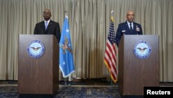 Sekretari Austin duke shprehur përkushtimin për Ukrainën nga baza Ramstein në Gjermani