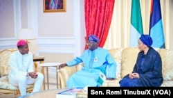 Tinubu da Mai Dakinsa Remi Tinubu na ganawa da Asisat Oshoala a Fadan Shugaban Kasa