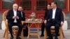 Presiden Rusia Vladimir Putin dan Presiden China Xi Jinping menghadiri upacara minum teh di taman Zhongnanhai Beijing, China, 16 Mei 2024. (Foto: Sputnik/Mikhail Metzel/Pool via REUTERS)