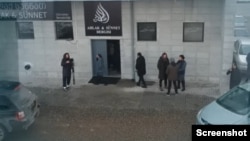 რუსთავის მცხოვრებლების თქმით, AHLÂK & SÜNNET DERGİSİ-ის სამლოცველოს დიდი მრევლი ჰყავს