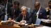 Sekretaris Jenderal PBB Antonio Guterres berbicara dalam sidang Dewan Keamanan PBB yang membahas krisis kemanusiaan di Gaza, di tengah konflik antara Israel dan Hamas di markas PBB, Jumat, 8 Desember 2023. (Foto: REUTERS/Shannon Stapleton)