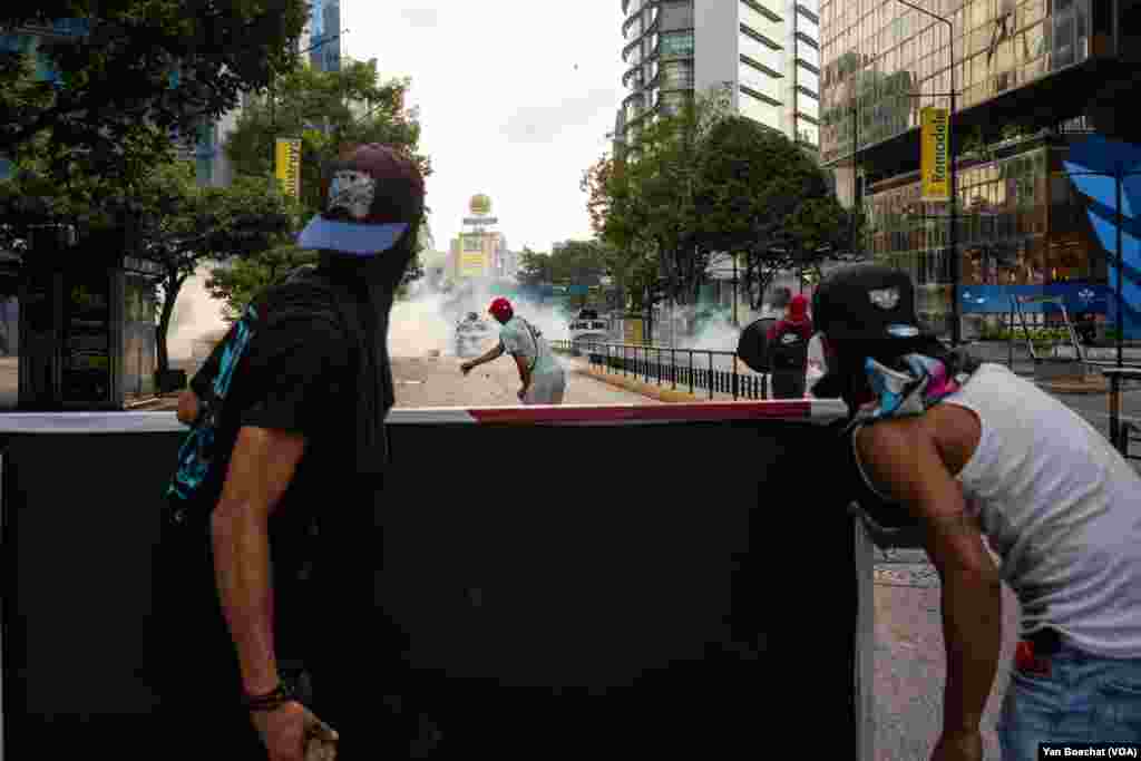 The day after the elections saw clashes between protesters and security forces in several cities across Venezuela. In Caracas, the protests met a harsh response from Maduro's security forces, July 29, 2024. 