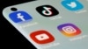 ILUSTRASI - TikTok dan YouTube sedang mempertimbangkan untuk mengajukan izin e-commerce di Indonesia, bergabung dengan Meta. 