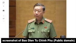 Bộ trưởng Công an Tô Lâm tại Ủy ban Thường vụ Quốc hội, 10/8/2022.