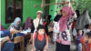 ILUSTRASI - Seorang balita sedang ditimbang berat badan di Posyandu Padukuhan Terong II, Kalurahan Terong, Bantul, DIY. (Foto: Kalurahan Terong)
