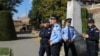 Arhiva - Kineski policajci u zajedničkoj patroli sa policajcima Srbije, na Kalemegdanskoj tvrđavi, u Beogradu, Srbija, 20. septembra 2019.