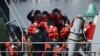 Ratusan Migran Lanjutkan Upaya Seberangi Selat Inggris