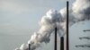 Uap mengepul dari pabrik pembuat baja thyssenkrupp di Duisburg, Jerman, pada 11 Oktober 2023. (Foto: AP/Martin Meissner)