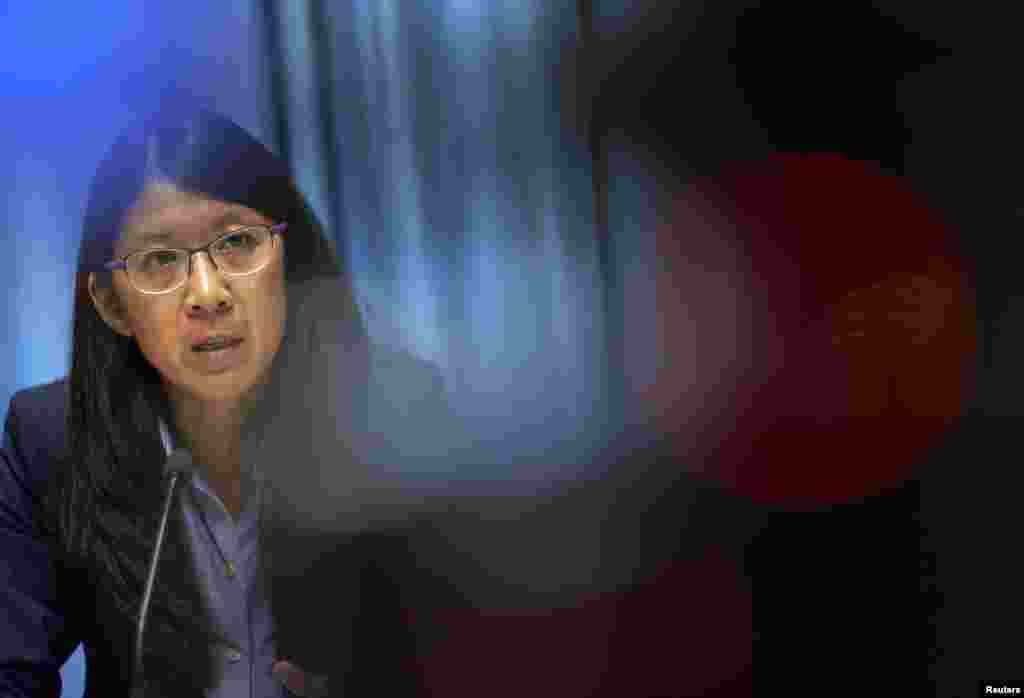 Shugabar Kungiyar Likitoci Masu Taimakama Masu Karamin Karfi Joanne Liu Ta Yi Kira Da Ayi Biincike A Kan Mummunan Harin Bam Da Sojin Amurka Suka Kai Kan Wani Asibiti A Birnin Kunduz Kasar Afghanistan, Oktoba 7, 2015. 