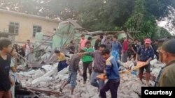 စစ်ကောင်စီတပ် လေကြောင်းတိုက်ခိုက်မှုကြောင့် ရှမ်းပြည် နောင်ချို့မြို့က အပျက်အစီး သေဆုံးမှု။ (Photo Courtesy: PSLF/ TNLA)