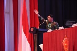 Panglima TNI Marsekal Hadi Tjahjanto saat memberi sambutan dalam Rapat Pimpinan (Rapim) TNI 2021 di Mabes TNI, Cilangkap, Jakarta Timur, Selasa (16/2/2021). (Foto: Courtesy/TNI)