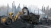 Batu bara di tambang terbuka Chernigovsky, di luar kota Beryozovsky, wilayah Kemerovo, Siberia, Rusia, 4 April 2016. (Foto: Reuters)
