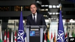 ເລ​ຂາ​ທິ​ການ​ໃຫຍ່​ອົງ​ການ NATO ທ່ານ ມາກ ຣັດ ກ່າວ​ຖະ​ແຫຼງ​ການ, ຫຼັງ​ຈາກ​ການ​ປະ​ຊຸມ​ກັບ​ຄະ​ນະ​ຜູ້​ແທນລະ​ດັບ​ສູງ​ຂອງ ເກົາຫຼີ​ໃຕ້, ນະ​ຄອນຫຼວງ ບ​ຣັ​ສ​ໂຊ​ລ​ສ໌, ແບ​ລ​ຈຽມ, 28 ຕຸ​ລາ 2024.(AP Photo/Virginia Mayo, File)
