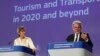 Wapres Komisi Eropa Margrethe Vestager dan pejabat Komisi Eropa untuk Pasar Internal Thierry Breton dalam konferensi pers di Brussels, Belgia Rabu (13/5). 
