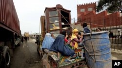 در یک سال گذشته، حدود یک میلیون مهاجرین افغان از پاکستان و ایران نیز اخراج شدند