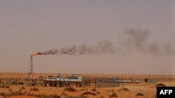 Saudijska naftna instalacija poznata pod nadimkom "Pumpa 3" u pustinji 160 km istočno od Rijada (arhivski snimak)