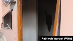 Kamar 104 rumah kos-kosan yang dihuni terduga teroris DYN pasca bom yang ditemukan diledakan oleh tim gegana.