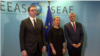 Aleksandar Vučić, Federika Mogerini i Hašim Tači pre na sastanku u Briselu (arhivski snimak)
