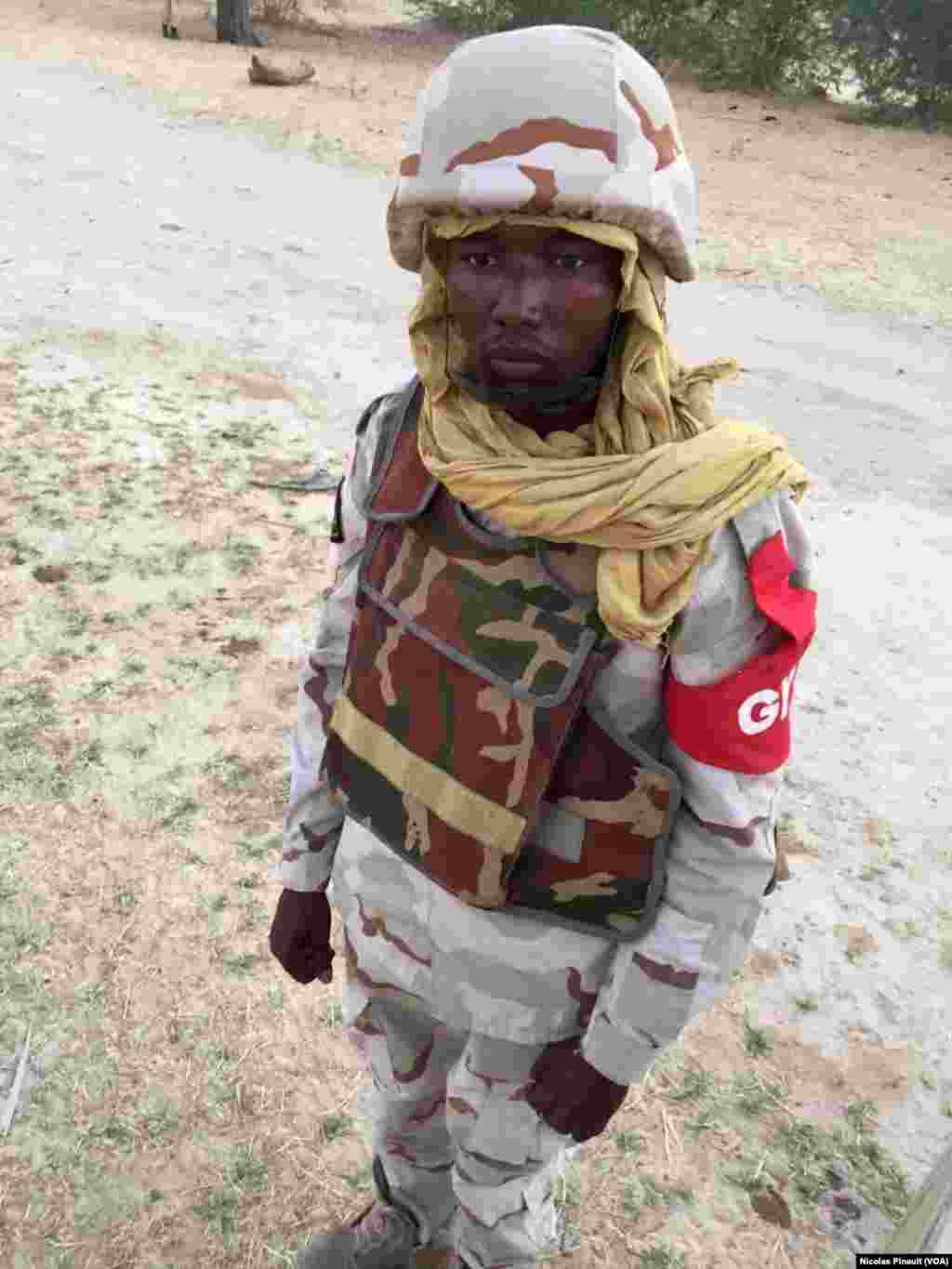 Wani sojan Nijar yana sintiri kusa da garin Diffa