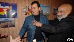 დიმიტრი სანაკოევის (მარცხნივ) "პროქართული მთავრობა" მისმა ძმამ ვლადიმერმაც (მარჯვნივ) დატოვა