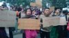  ဒေသခံ ကချင်လူမျိုးတွေက ကချင်ပြည်နယ် ဝန်ကြီးချုပ်ရုံးရှေ့မှာ ဆန္ဒပြမှု။ Photo Credit to Jade Land Kachin.