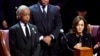 Wakil Presiden AS Kamala Harris berbicara dalam acara pemakaman Tyre Nichols, pria kulit hitam yang tewas setelah dikeroyok anggota polisi Memphis, di Gereja Kristen Kristen Bulevar di Memphis, pada 1 Februari 2023. (Foto: The Tennessean via AP, Pool/Andrew Nelles)