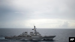 Kapal perusak AL AS, USS Decatur di Laut China Selatan.