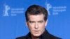 Didenda karena Keluar Jalur Taman Nasional Yellowstone, Pierce Brosnan Minta Maaf