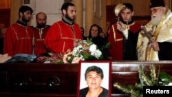 მოსკოვში დეპორტაციისას გარდაცვლილ მანანა ჯაბელიას წესი პატრიარქმა აუგო