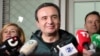 Албин Курти, претседател на левичарската Ветевендосје! партија, дава изјави по резултатите од парламентарните избори, во Приштина, Косово, 9 февруари 2025 година.