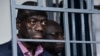 Enlevé en novembre dernier lors d'un déplacement au Kenya, Kizza Besigye encourt la peine capitale pour trahison devant une cour martiale.