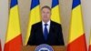 Романскиот претседател Клаус Јоханис се обраќа, објавувајќи ја својата оставка, во Букурешт, Романија, 10 февруари 2025 година, на овој скриншот од видео објавено од романското претседателство. (Романското претседателство преку Ројтерс)