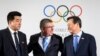 토마스 바흐 IOC 위원장(가운데)과 도종환 한국 문화체육관광부 장관(오른쪽), 김일국 북한 체육상이 20일 스위스 로잔 ICO 본부에서 북한의 평창올림픽 참가에 관한 회의 결과를 발표하고 있다.