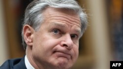 На цьому архівному фото директор ФБР Крістофер Рей дає свідчення перед юридичним комітетом Палати представників на Капітолійському пагорбі у Вашингтоні, округ Колумбія, 24 липня 2024 року. (Фото AFP)