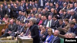  Farai Ministar Birtaniya Theresa May tana jawabi a majalisa