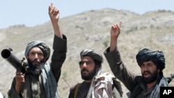 Pejuang Taliban di distrik Shindand, provinsi Herat, Afghanistan, 27 Mei 2016 (Foto: dok).