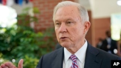 Jaksa Agung AS, Jeff Sessions mendapat dukungan tokoh-tokoh politik berpengaruh di Washington DC (foto: dok). 