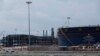 Kilang Dangote saat upacara pembukaan di Lagos, Nigeria, Senin, 22 Mei 2023. (Foto: AP)