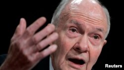 Brent Skoukroft bio je savetnik za nacionalnu bezbednost predsednicima Džeraldu Fordu i Džordžu Bušu starijem. 