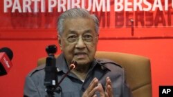 Mantan Perdana Menteri Mahathir Mohamad di Petaling Jaya, Malaysia, 29 Mei 2020.