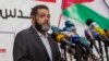 Pejabat senior Hamas, Osama Hamdan, beribara dalam sebuah pawai solidaritas yang digelar kelompok Hizbullah, di Beirut, Lebanon, 17 Mei 2021. (Foto: Hassan Ammar/AP Photo)