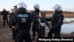 CLIMATE-CHANGE/GERMANY-PROTEST