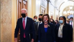 Predsednik Bajden sa predsedavajućom Predstavničkog doma Nensi Pelosi na Kapitol hilu 1. septembra 2021.