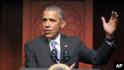 Presiden Barack Obama berbicara kepada sejumlah tokoh Muslim Amerika di Islamic Society of Baltimore hari Rabu 3 Februari 2016, di Baltimore, Maryland. 
