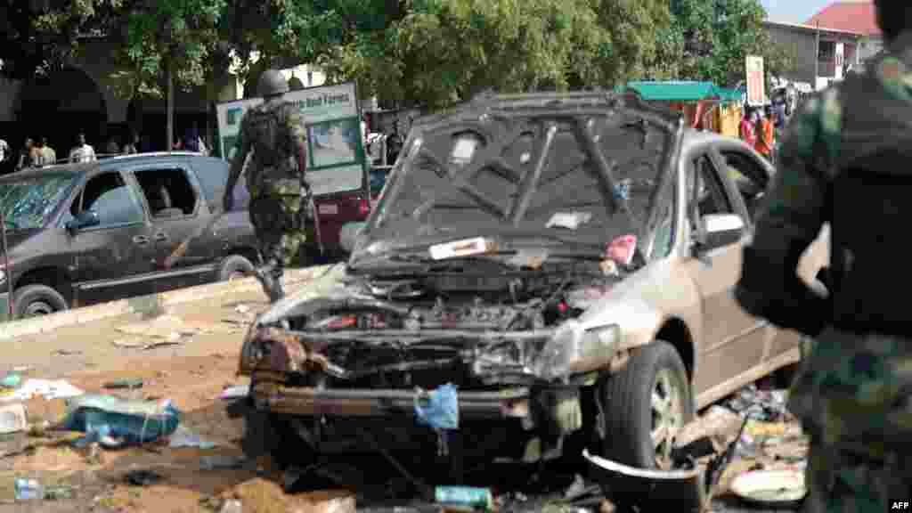 Sojojin na sintiri a inda Bom a Kaduna, 23 ga Yuni 2014. 