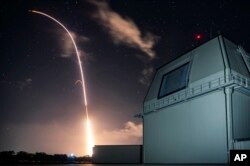 지난 2018년 12월 미국 국방부가 하와이 카우아이섬의 태평양미사일사격훈련지원소(PMRF)에서 'SM3 블록2A' 지대공미사일의 중거리탄도미사일 요격 시험을 실시했다.
